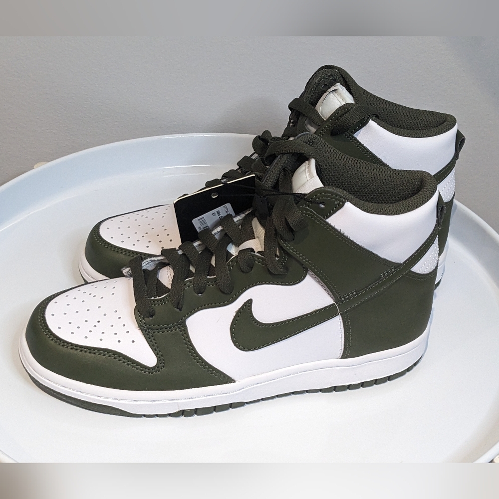 Nike Dunk High Size 7.5 females or 6Y - Picture 8 of 10